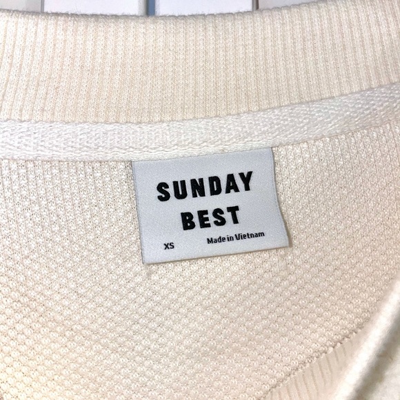 Aritzia Sunday Best Lupa Sweater NWOT - Picture 3 of 3